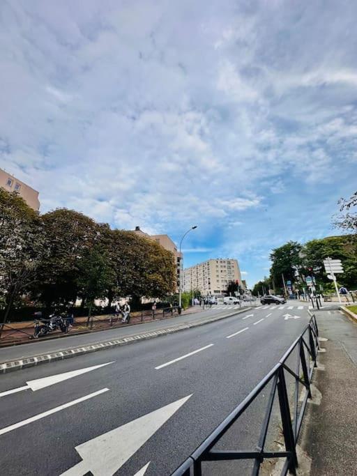 Appartement Vue Tour Eiffel Ligne 14 A Cote De Paris 장티이 외부 사진